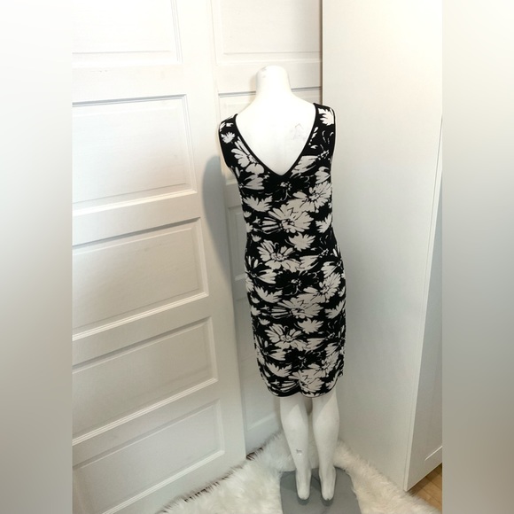 EMPROVED FLORAL DRESS - Picture 7 of 9